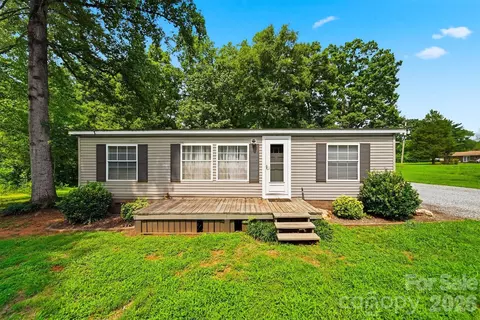 Exterior - 2932 Loop Rd, Lincolnton, NC 28092 photo 4 of 4