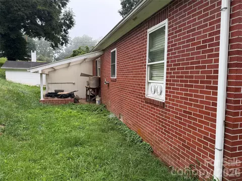 Exterior - 77 Maple Rd, Spruce Pine, NC 28777 photo 2 of 2