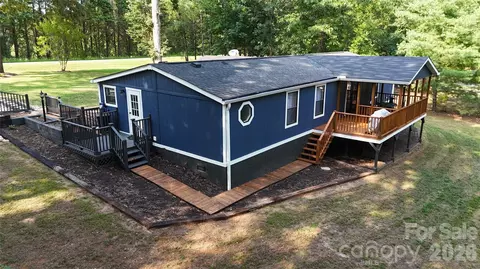 Exterior - 1120 Sandy Plains Rd, Tryon, NC 28782 photo 4 of 12