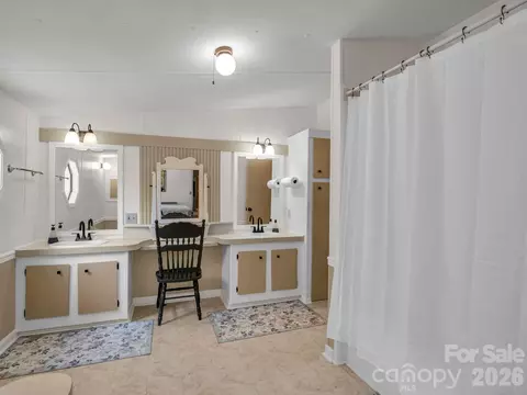 Bath - 1120 Sandy Plains Rd, Tryon, NC 28782 photo 1 of 3