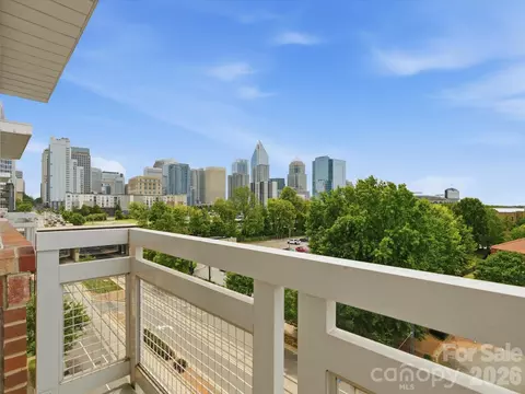 710 W Trade 703 St #703, Charlotte, NC 28202