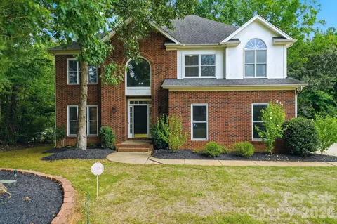 5305 Ravenglass Ct, Waxhaw, NC 28173