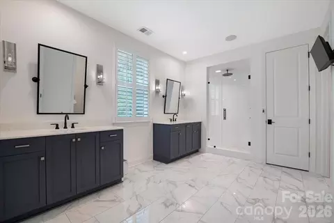 Bath - 6321 Chimney Bluff Rd, Lancaster, SC 29720 photo 3 of 3