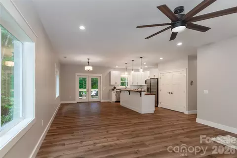 Living - 79 Midway 22 Dr #22, Sylva, NC 28779 photo 2 of 3