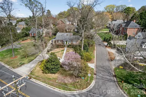 2527 Sharon Rd, Charlotte, NC 28211