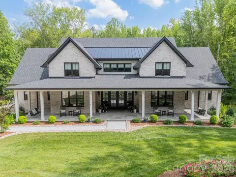 1725 Turtlewood Dr, Waxhaw, NC 28173