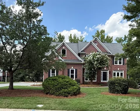 2421 Arden Gate Ln, Charlotte, NC 28262