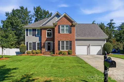 6912 Royce Ct, Charlotte, NC 28277