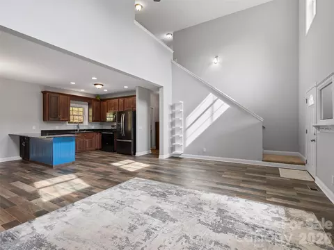 Living - 133 Shadow Oak Ln, Clyde, NC 28721 photo 3 of 5