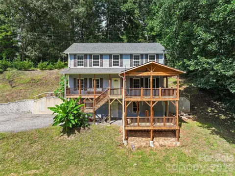 Exterior - 133 Shadow Oak Ln, Clyde, NC 28721 photo 2 of 6