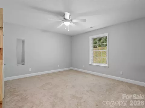 Bedroom - 133 Shadow Oak Ln, Clyde, NC 28721 photo 3 of 6