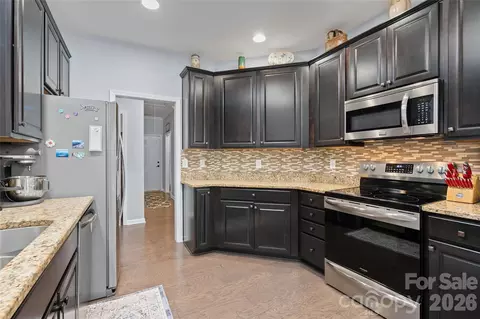 Kitchen - 64 Eagle Pointe Way, Flat Rock, NC 28731 photo 2 of 2