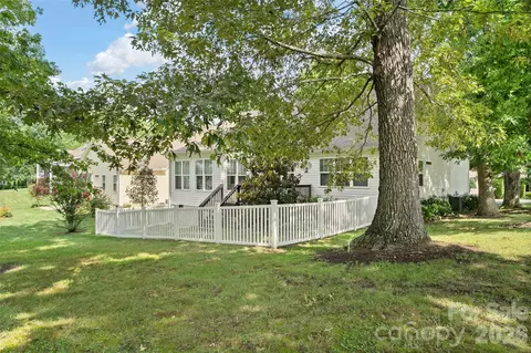 Exterior - 64 Eagle Pointe Way, Flat Rock, NC 28731 photo 6 of 8