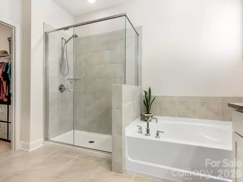 Bath - 4197 Millstream Rd, Denver, NC 28037 photo 2 of 3