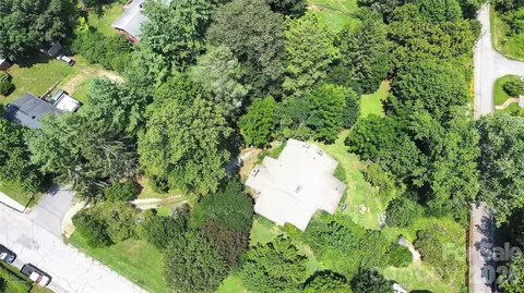 57 Beverly W Rd W, Asheville, NC 28806