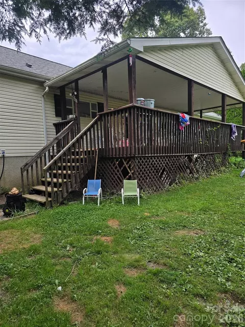 76 Angie Ln, Mills River, NC 28759