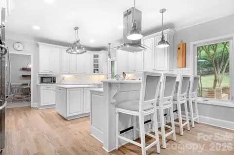 Kitchen - 7048 Mariners Ct, Tega Cay, SC 29708 photo 6 of 6