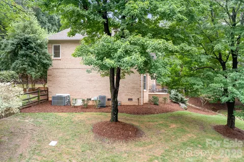 Exterior - 7048 Mariners Ct, Tega Cay, SC 29708 photo 6 of 11