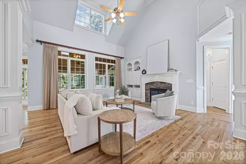 2455 Talbot Ct, Sherrills Ford, NC 28673