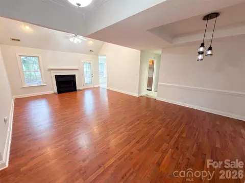 Living - 2037 Olde Towne Dr, Monroe, NC 28110 photo 2 of 2