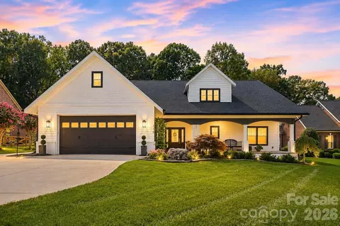 110 Henry Ln, Mooresville, NC 28117