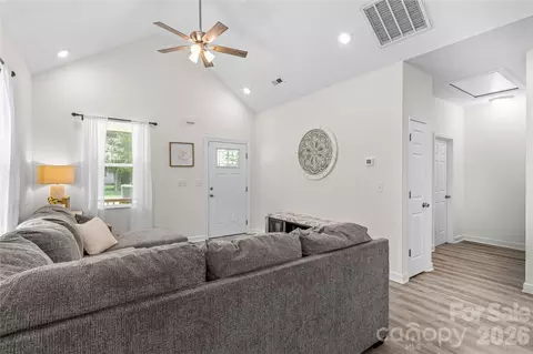 Entry Way - 904 4th St, Spencer, NC 28159 photo 1 of 2