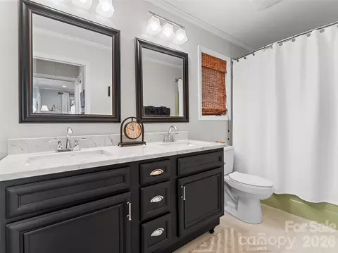 Bath - 32 Uloque Ct, Brevard, NC 28712 photo 3 of 5