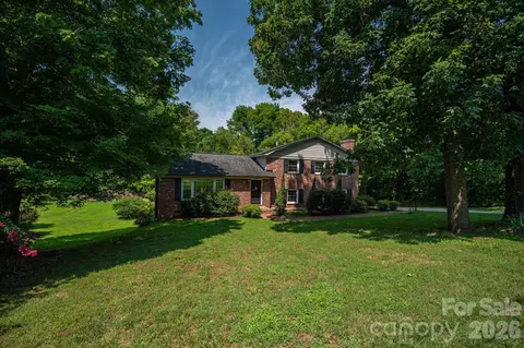 304 Windsor Dr, Shelby, NC 28150