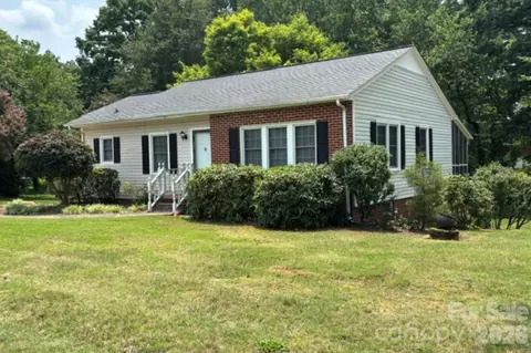 1404 23rd Ne Ave NE, Hickory, NC 28601