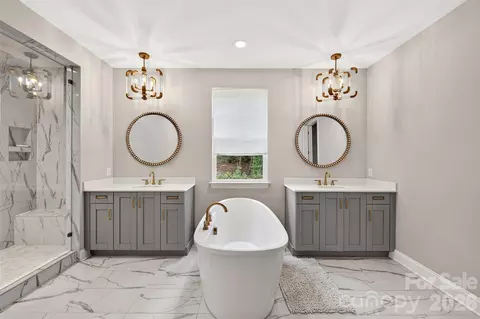 Bath - 4008 Persimmon Rd, Lancaster, SC 29720 photo 2 of 2