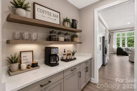 Entry Way - 4008 Persimmon Rd, Lancaster, SC 29720 photo 6 of 8