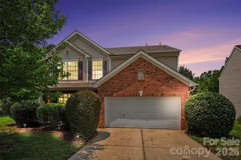 717 Pawley Dr, Charlotte, NC 28214