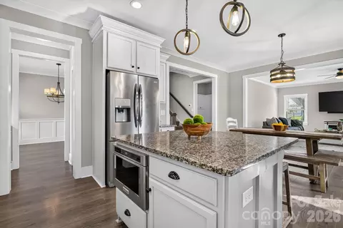 Kitchen - 16184 Commodore Dr, Lancaster, SC 29720 photo 3 of 6