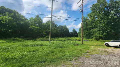 1 564 Lawrence Gray Rd, Charlotte, NC 28262 photo 3