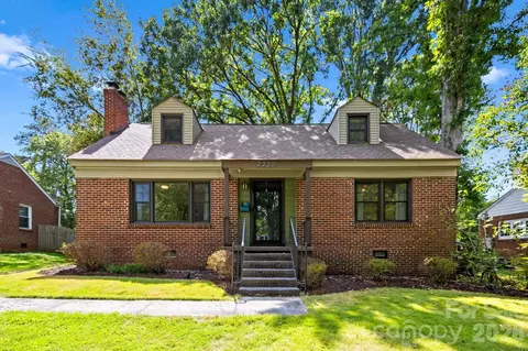 2220 Arnold Dr, Charlotte, NC 28205