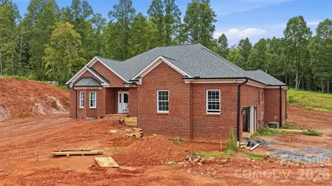 Exterior - 3242 Cornwell Dr, Morganton, NC 28655 photo 1 of 3