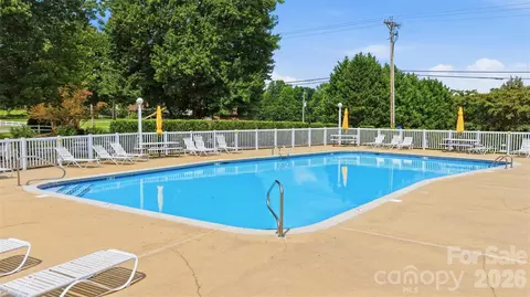 Exterior - 3242 Cornwell Dr, Morganton, NC 28655 photo 2 of 3