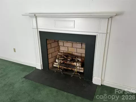 Living - 401 S Hickory St, Pageland, SC 29728 photo 5 of 5