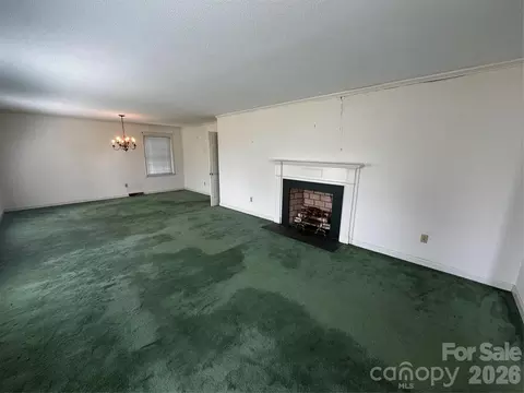 Living - 401 S Hickory St, Pageland, SC 29728 photo 3 of 5