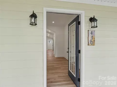Entry Way - 410 E 16th St, Kannapolis, NC 28083 photo 1 of 2