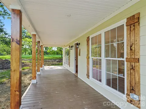 Exterior - 410 E 16th St, Kannapolis, NC 28083 photo 5 of 13