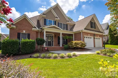 1746 30th Avenue Ne Dr NE, Hickory, NC 28601