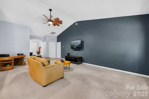 Living - 809 Gunnar Dr, Gastonia, NC 28054 photo 4 of 4