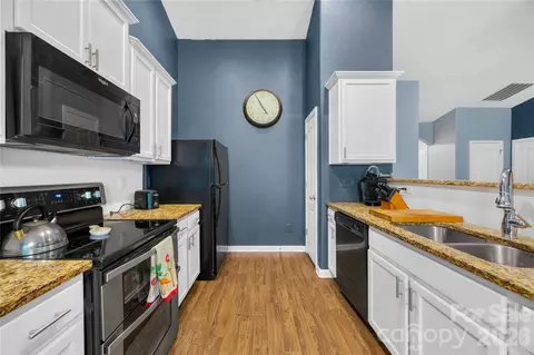 Kitchen - 809 Gunnar Dr, Gastonia, NC 28054 photo 1 of 2