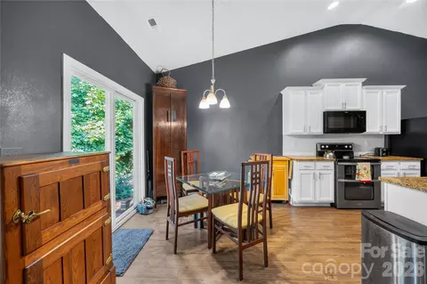 Dining - 809 Gunnar Dr, Gastonia, NC 28054 photo 2 of 2