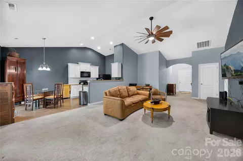 Living - 809 Gunnar Dr, Gastonia, NC 28054 photo 1 of 4
