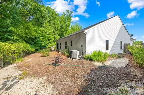 Exterior - 809 Gunnar Dr, Gastonia, NC 28054 photo 3 of 6