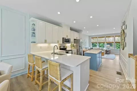 739 Anderson St, Charlotte, NC 28205