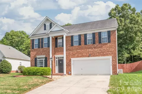 12319 Silveroak Ln, Charlotte, NC 28277