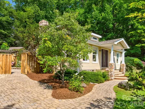 3046 Turnpike 7r Rd #7R, Horse Shoe, NC 28742
